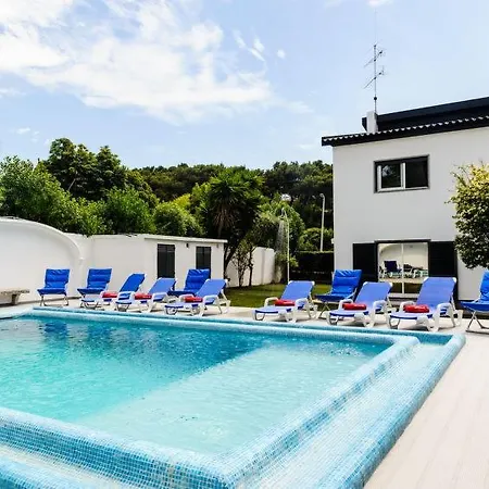 Sleeps 11 Pool Air Con Wifi